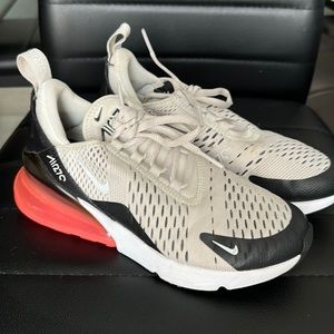 NIKE AIRMAX 270 KIDS 4Y